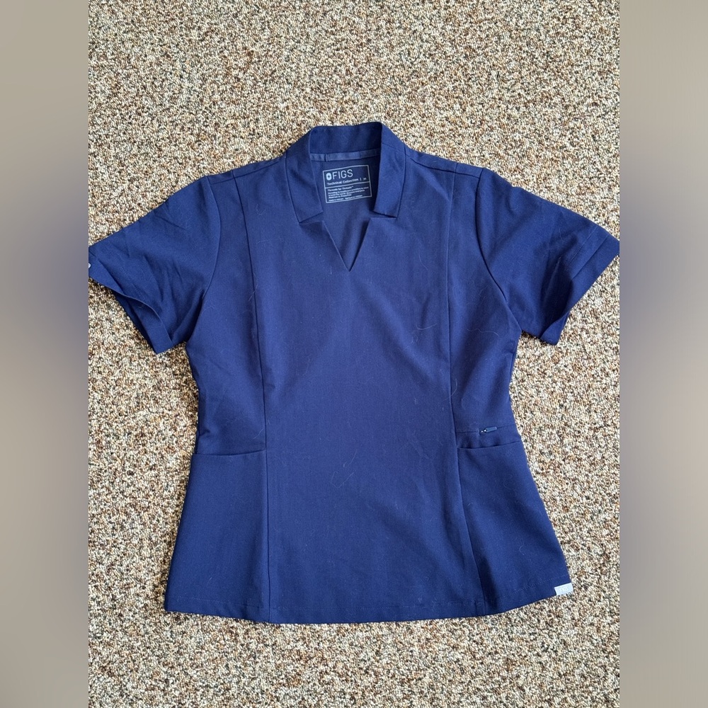 Figs Inala Slim Top Navy